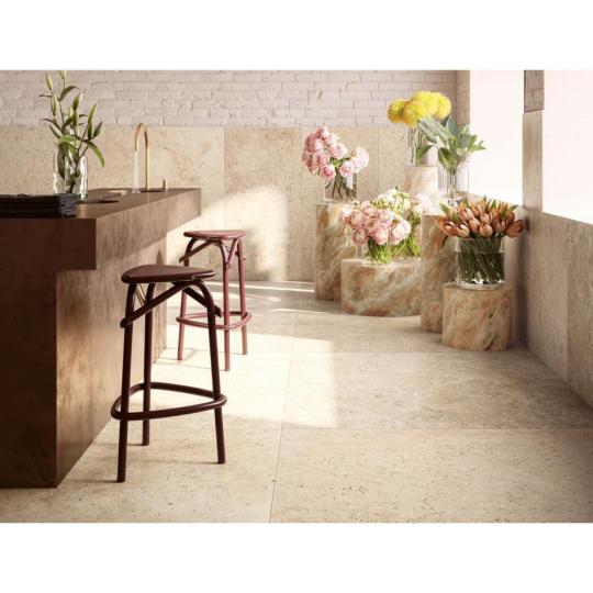 klasszikus meszko hatasu terasz mediterran burkolat travertin meszko fagyallo nagymeretu padlolap ko jarolap greslap travertin meszko bezs  burkolat minimal kohatasu csuszasmentes nagymeretu formavivendi burkolatok.jpg